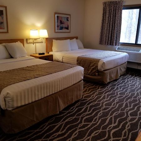 Boarders Inn & Suites By Cobblestone Hotels - Wautoma Exteriör bild