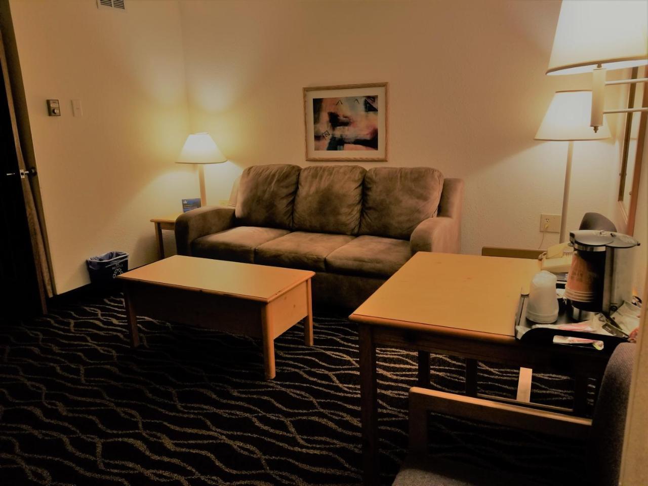 Boarders Inn & Suites By Cobblestone Hotels - Wautoma Exteriör bild