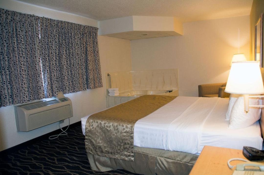 Boarders Inn & Suites By Cobblestone Hotels - Wautoma Exteriör bild