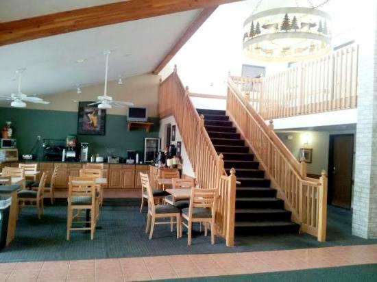 Boarders Inn & Suites By Cobblestone Hotels - Wautoma Exteriör bild